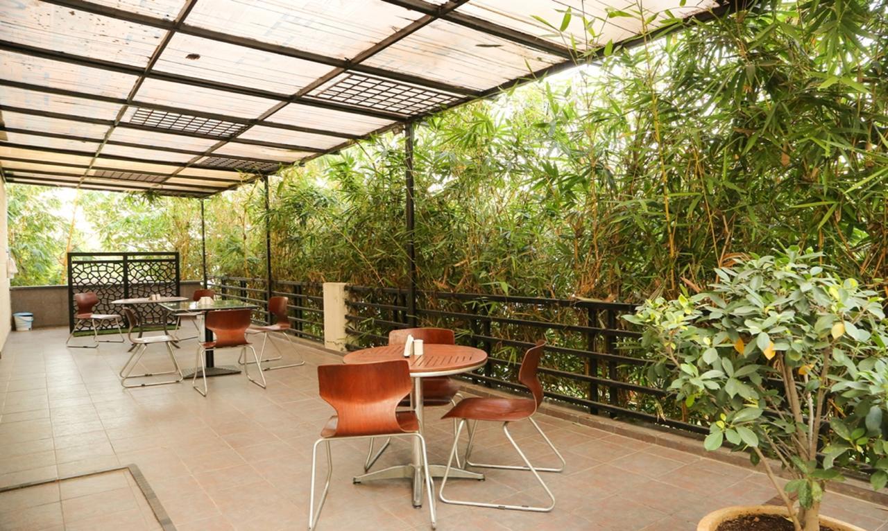 Hotel At Home Suites , Gachibowli, Hyderabad Bagian luar foto
