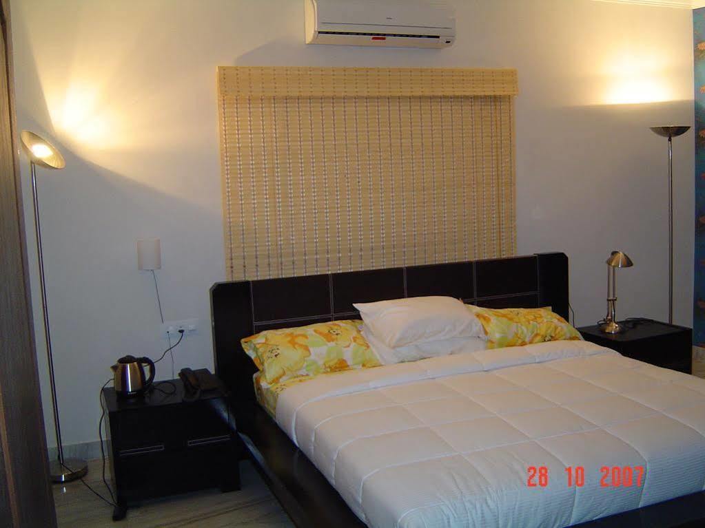 Hotel At Home Suites , Gachibowli, Hyderabad Bagian luar foto